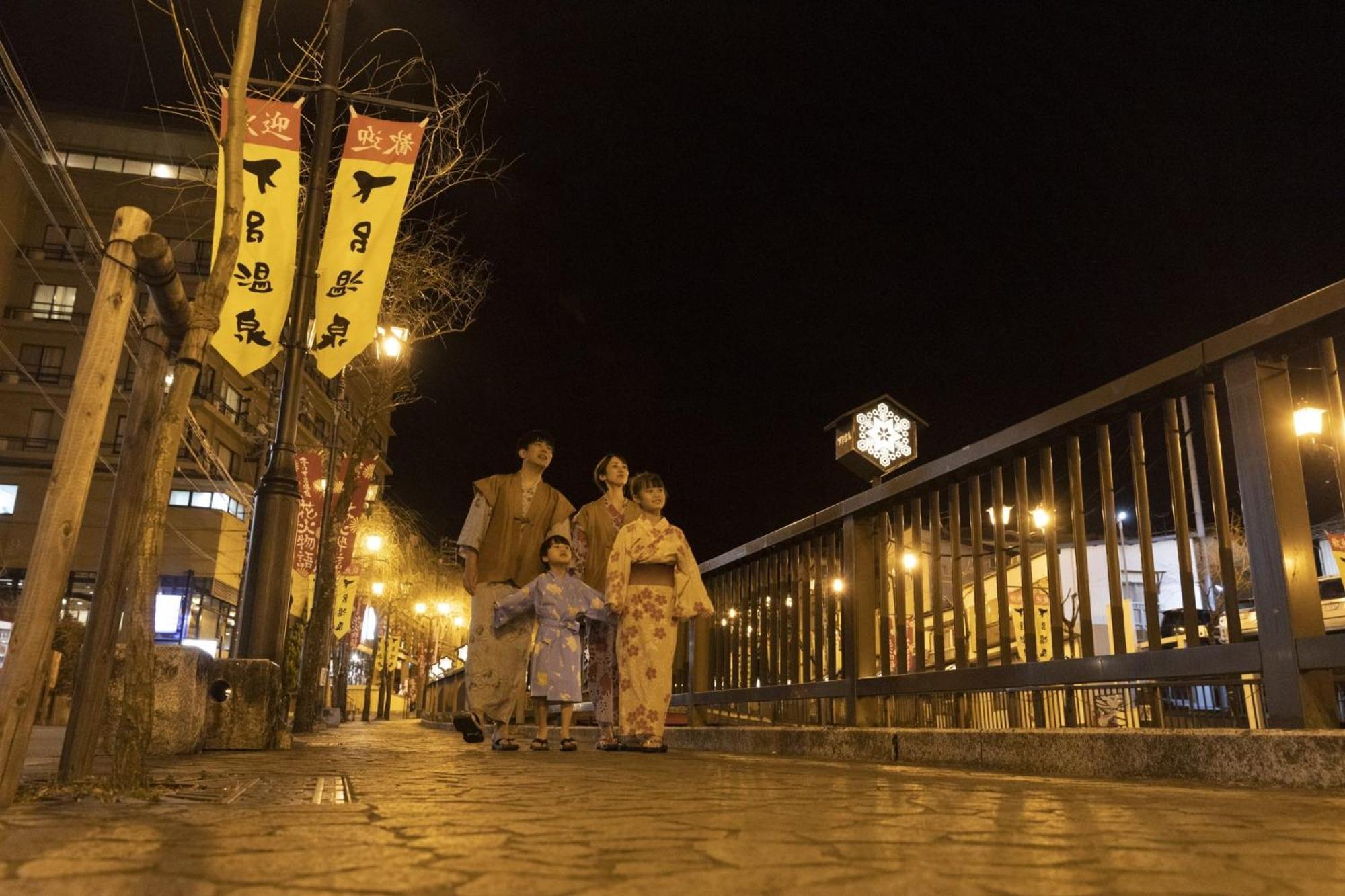 Ooedo Onsen Monogatari Premium Gero Honkan Exteriér fotografie